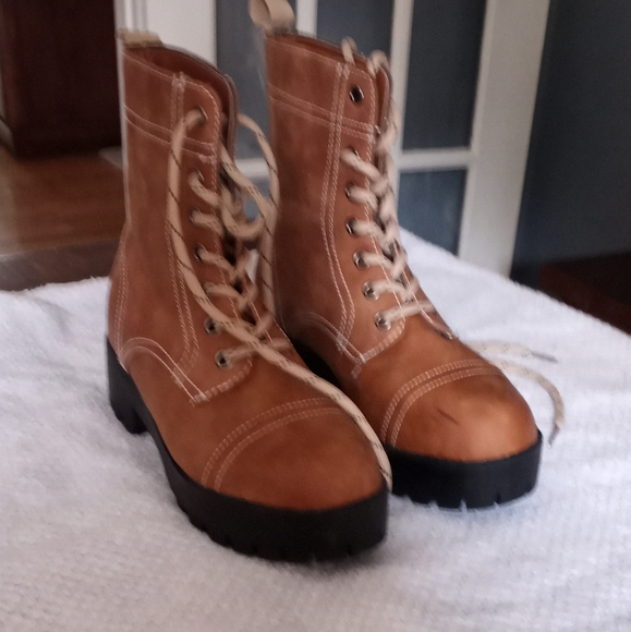 Boots - Picture 2 of 2
